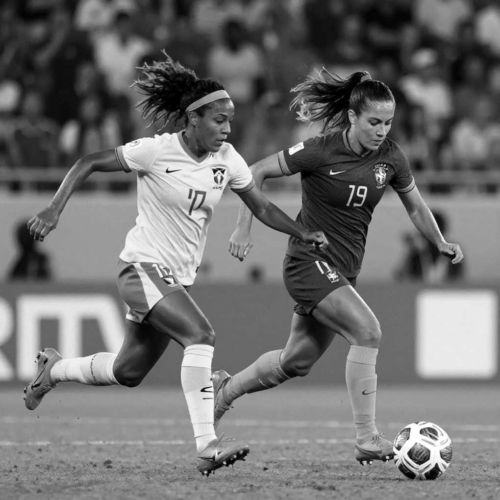 Becky Sauerbrunn trở lại Portland Thorns: Cú cắt ngang thời gian của một huyền thoại phòng ngự Becky Sauerbrunn trở lại Portland Thorns: Cú cắt ngang thời gian của một huyền thoại phòng ngự