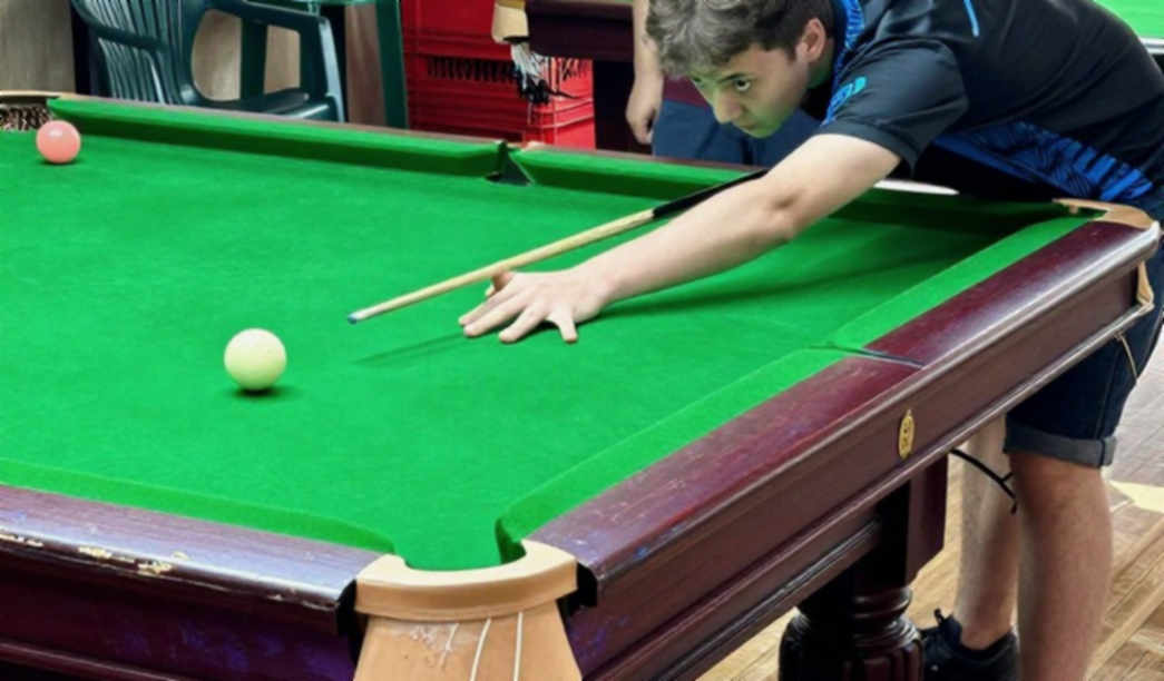 Roobet Và Cú Swing Đông Nam Á 2026: Chín Ngày Bi-a Manila, Ba Cái Tên, Và Những Khoảng Trắng Không Được Điền