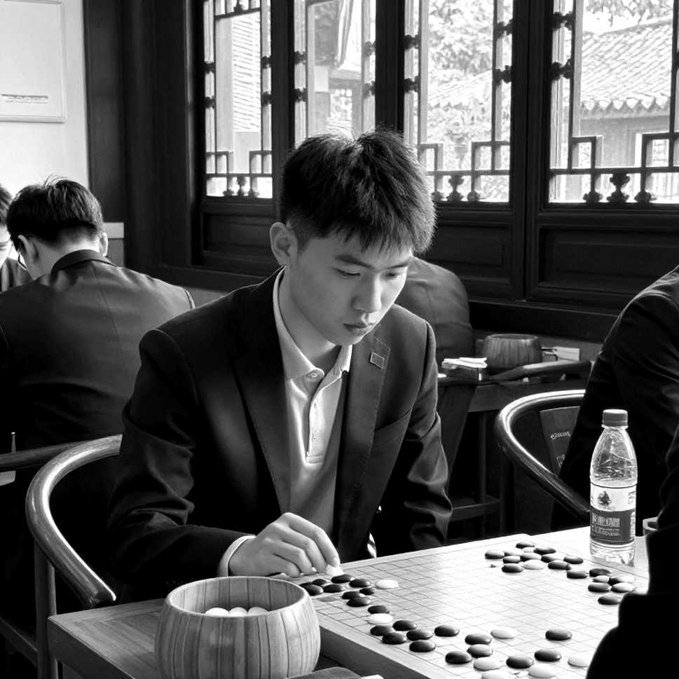 5.e5 trong Italian Game: vũ khí thực chiến hay lời hứa thiếu dữ liệu?