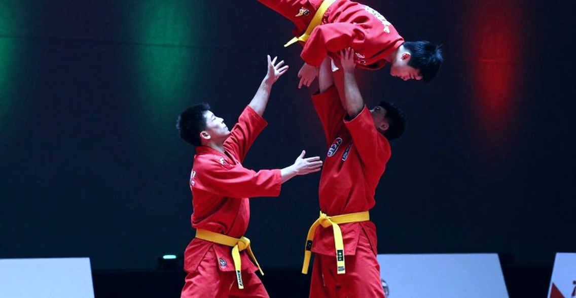 Prates gặp Morales tranh đai tạm thời bán trung tại UFC 336: khoảng trống Makhachev và bài toán dòng dõi danh hiệu