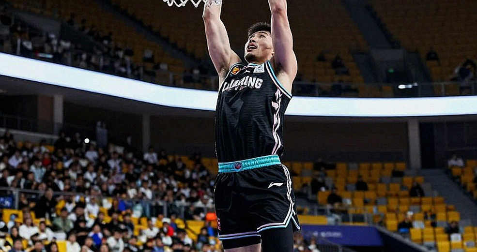 Enes Kanter Freedom đệ đơn kiện liên bang chống lại Chicago Sky: Khi chiếc áo thun 'Define a Woman' trở thành tâm điểm văn hóa