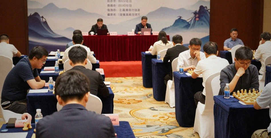 Bên trong một khung phân tích trống: vì sao cờ vua chuyên nghiệp sống bằng dữ liệu xác thực