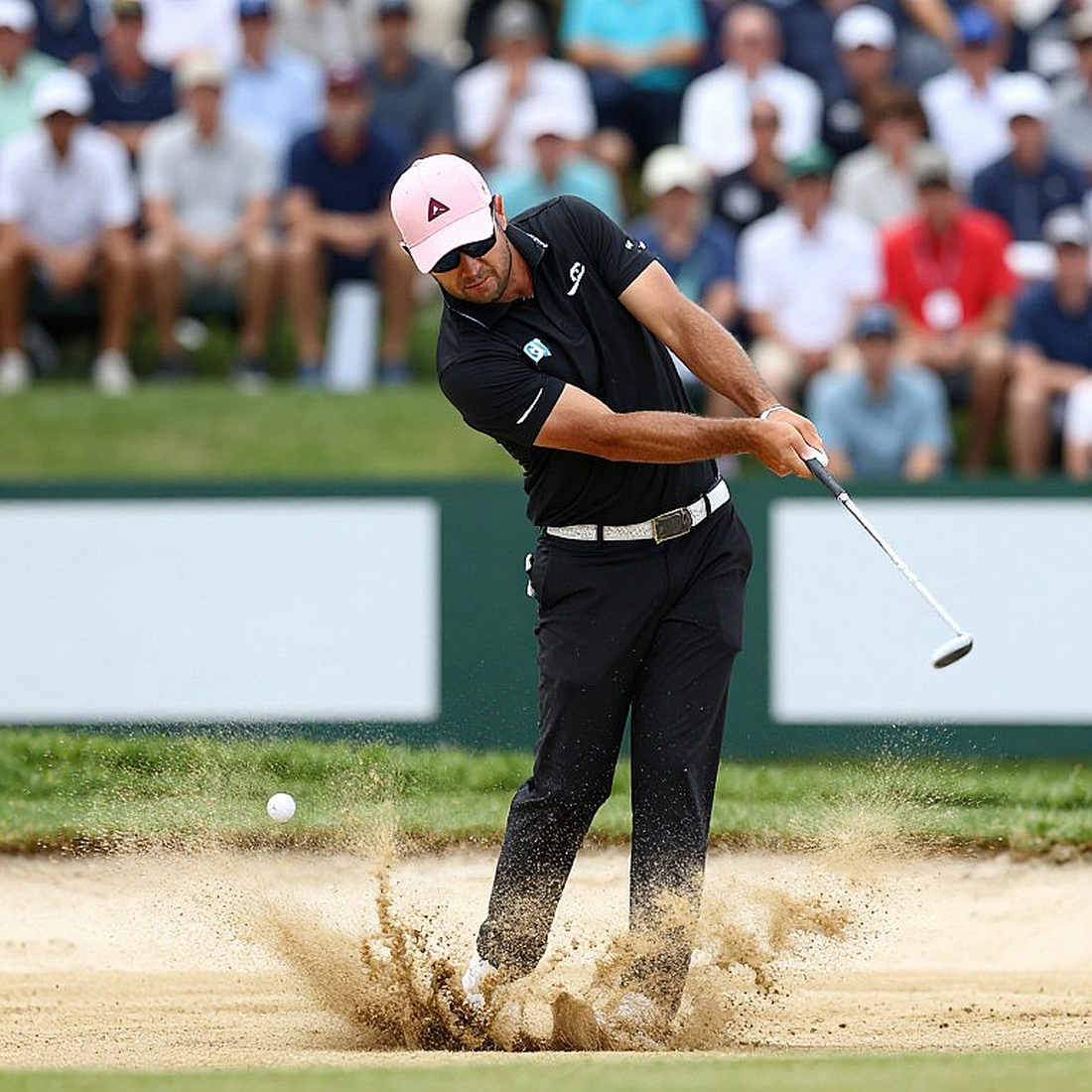 Snedeker và bóng ma Bethpage: Khi mưa xóa sổ lợi thế sân nhà ở Medinah