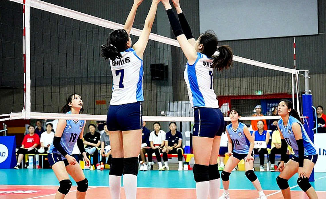 The Crack Before the Ball Leaves the Hand: Vietnam's Women's Volleyball and the Space Problem in Phuket The Crack Before the Ball Leaves the Hand: Vietnam's Women's Volleyball and the Space Problem in Phuket