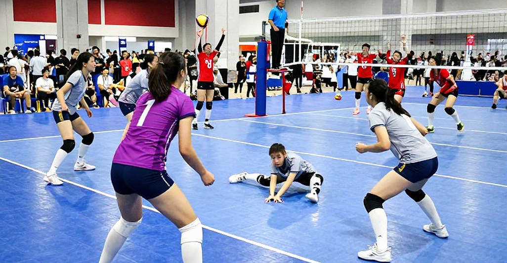 Đèn bật trên sân Hải Phòng: Hồ Thị Kim Dung và chiếc cúp bóng chuyền đại học nằm ngoài mọi bảng thống kê