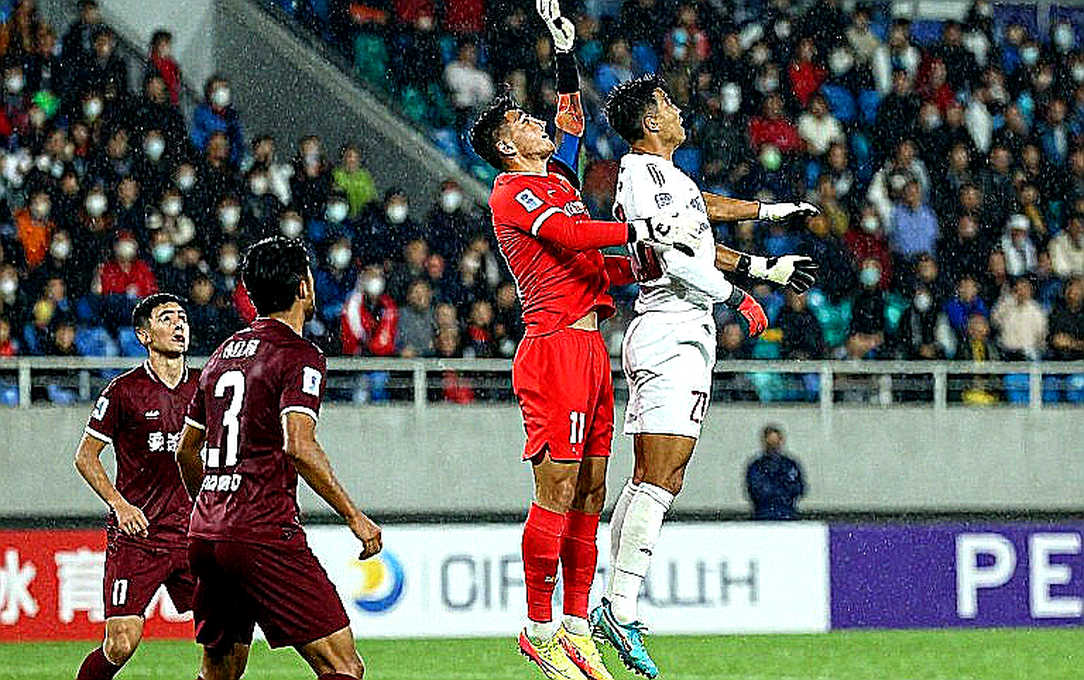 Toluca tiếp Santos Laguna: Bảng xếp hạng nói một đằng, độ cao 2.600 mét có thể nói một nẻo Toluca tiếp Santos Laguna: Bảng xếp hạng nói một đằng, độ cao 2.600 mét có thể nói một nẻo