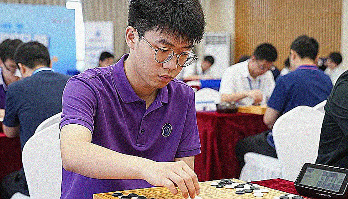 ChessBase chiêu mộ Kostya Kavutskiy: canh bạc nội dung trong kỷ nguyên huấn luyện gia