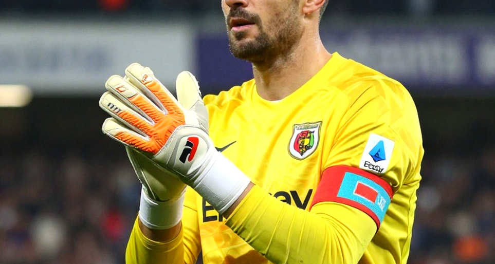 Kasımpaşa, Emre Belözoğlu and the High-Press Problem: A Tactical Confession Without Data Kasımpaşa, Emre Belözoğlu and the High-Press Problem: A Tactical Confession Without Data